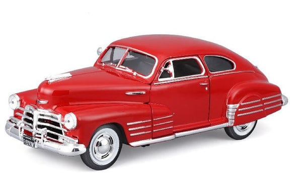 Pre Order Maisto 1948 Chevrolet Fleetline Aerosedan 1/24 Red