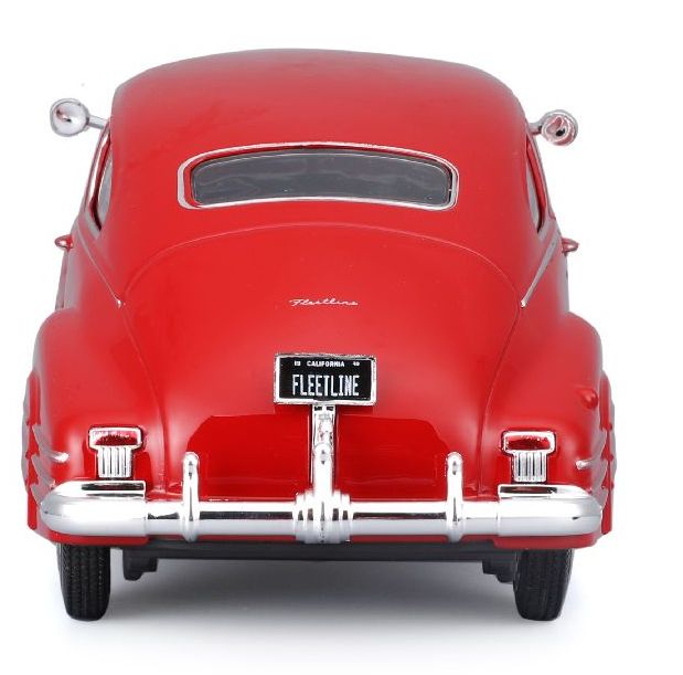 Maisto 1948 Chevrolet Fleetline Aerosedan 1/24 Red