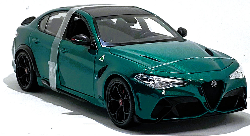 Bburago Alfa Romeo Giulia GTAm year 2020 montreal green metallic 1/18