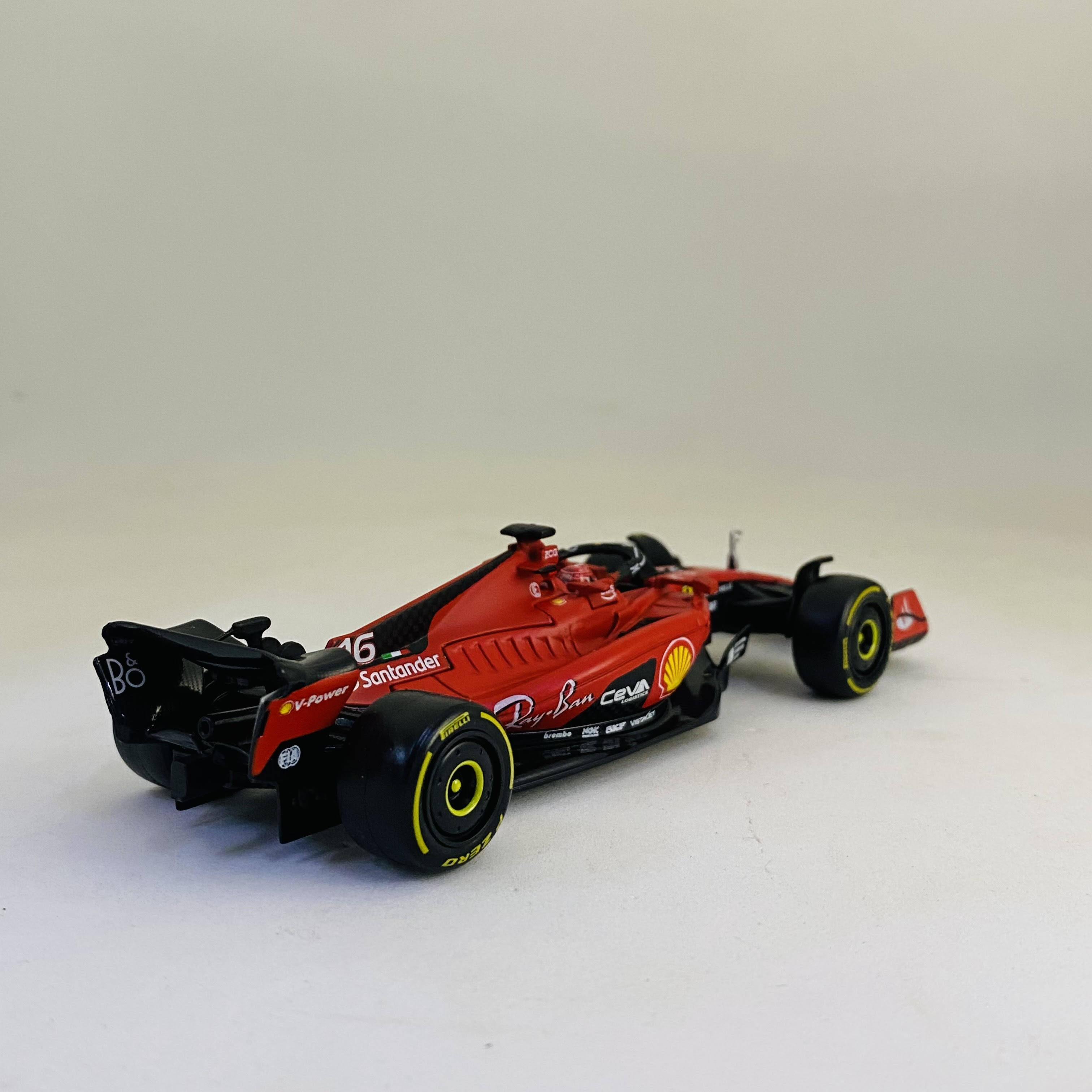 Bburago 2023 SF-23 Ferrari Racing Team #16 C. leclerc car 1/43
