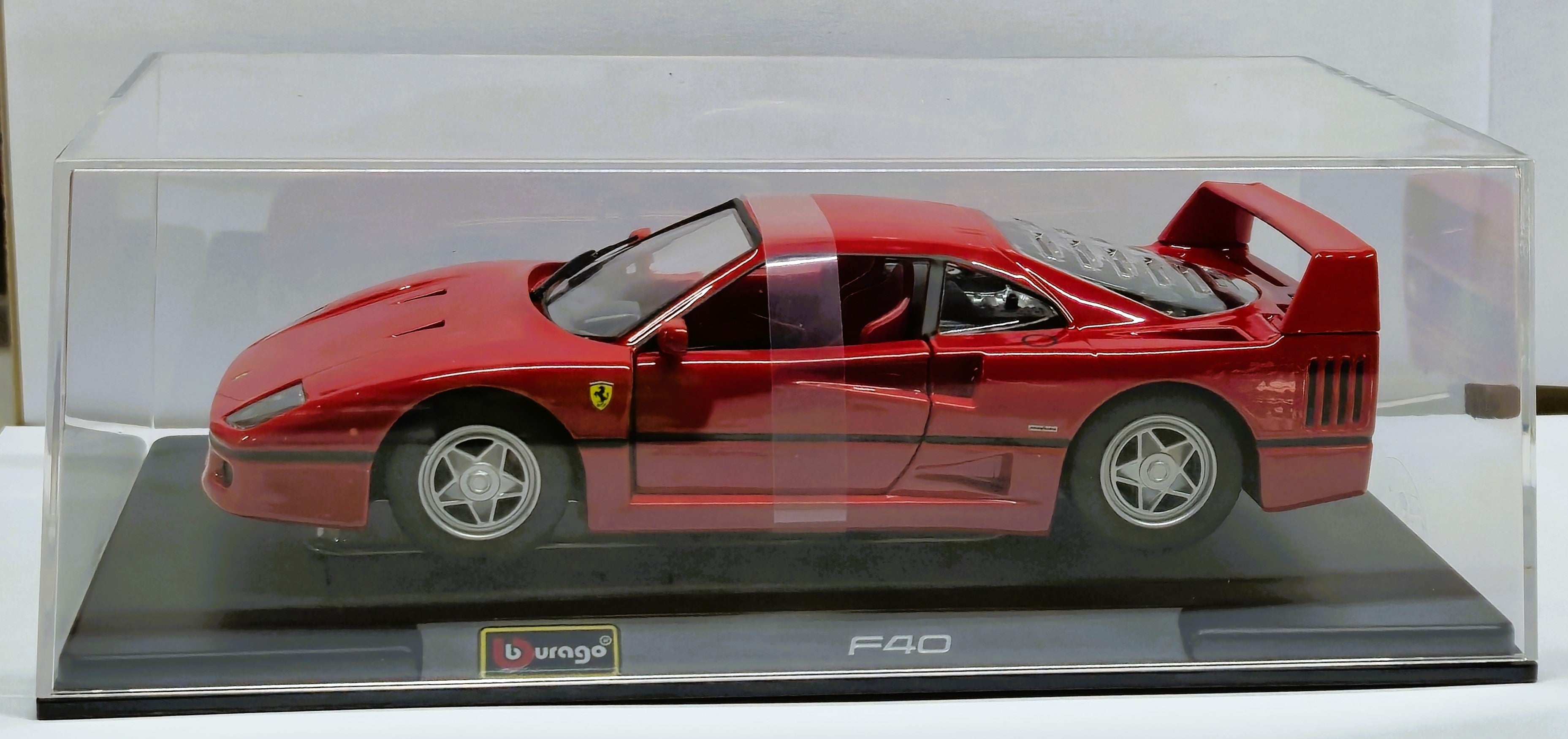 Bburago Ferrari F40 1/24 – Hobbytoys.co