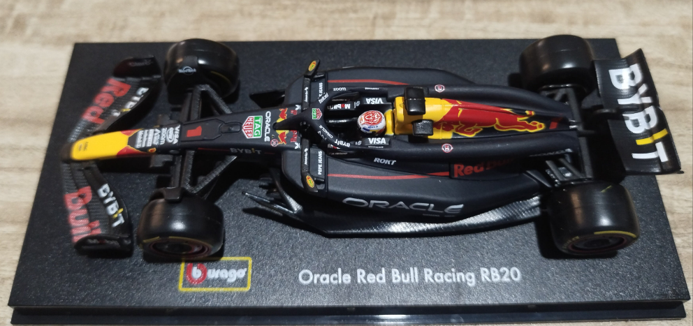 Bburago 2024 Red bull Racing Team 1 Max Verstappen, 1/43 RB20