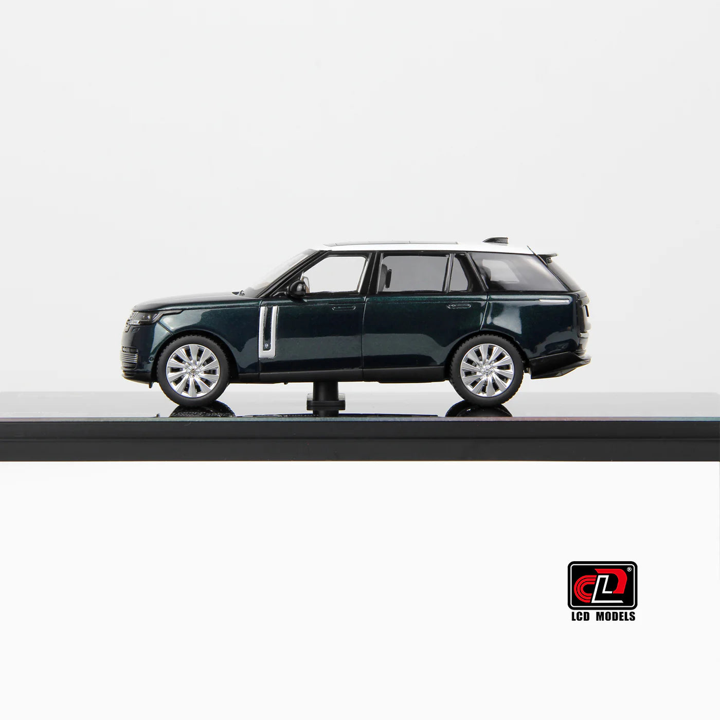 LCD Models Land Rover Range Rover SV SERENITY 1/43 scale model diecast car green and white top colour