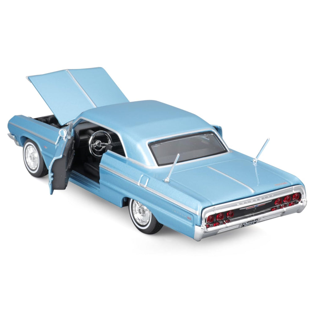 Maisto 1964 Chevrolet Impala 1/24 Blue in acrylic case