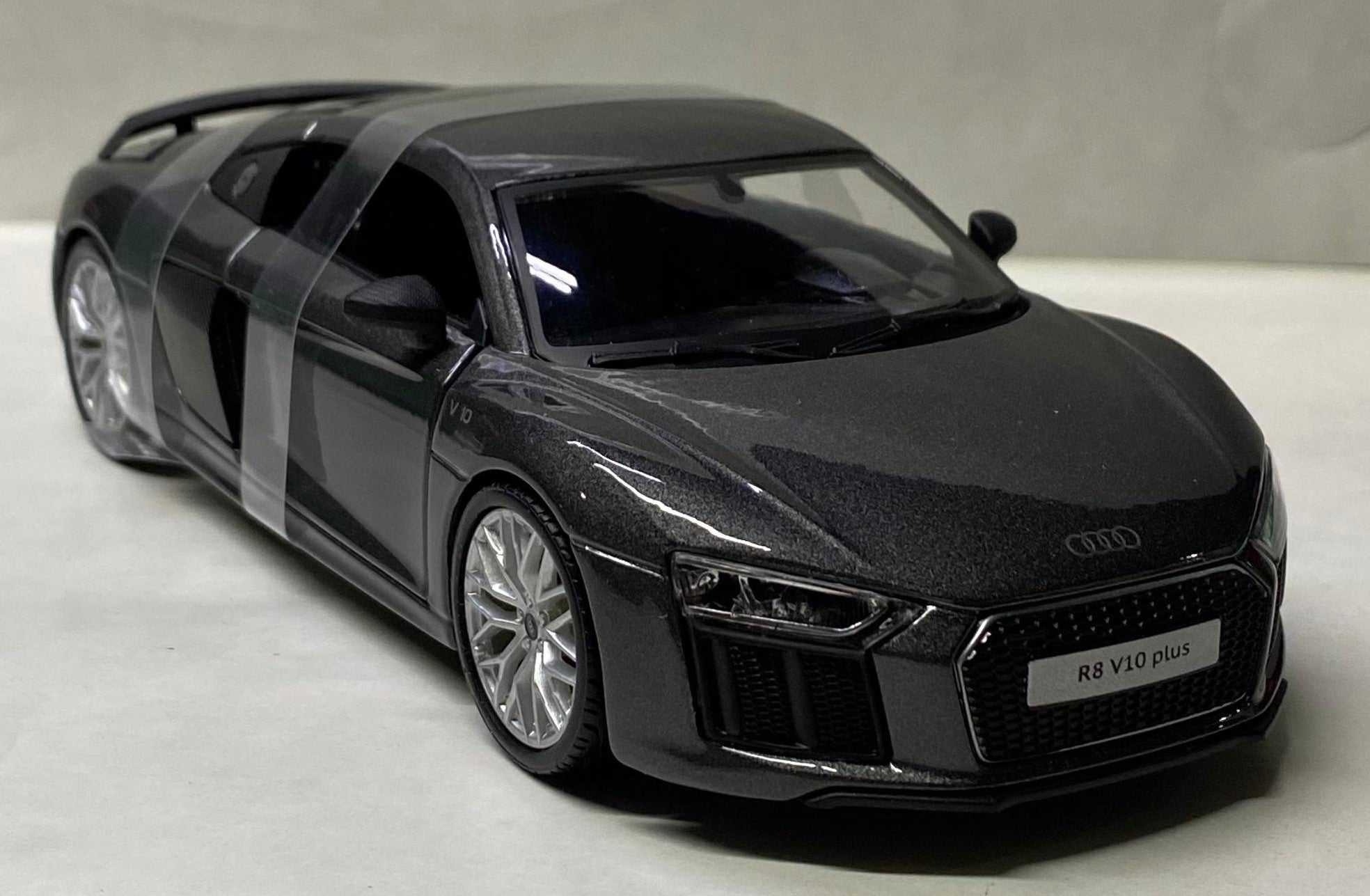 maisto マイスト アウディ 1/18 audi R8 v10 plus マイスト Maisto