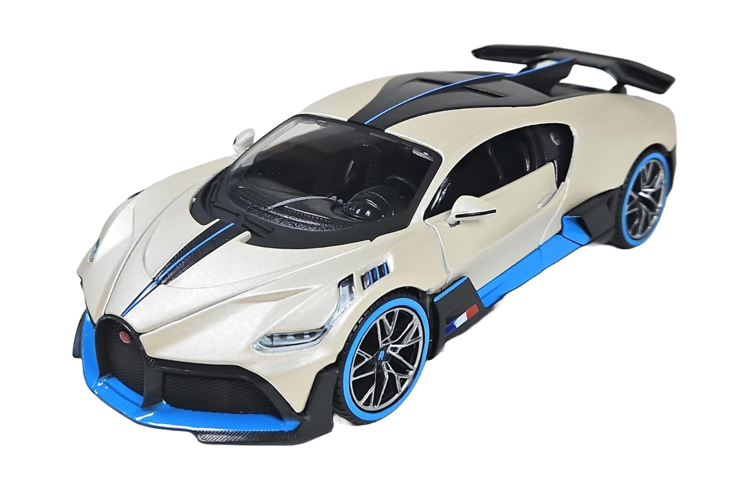 LookSmart 1:43 Bugatti Divo Año de construcción 2018 cuarzo blanco LookSmart 1:43 Bugatti Divo Año de construcción 2018 cuarzo blanco
