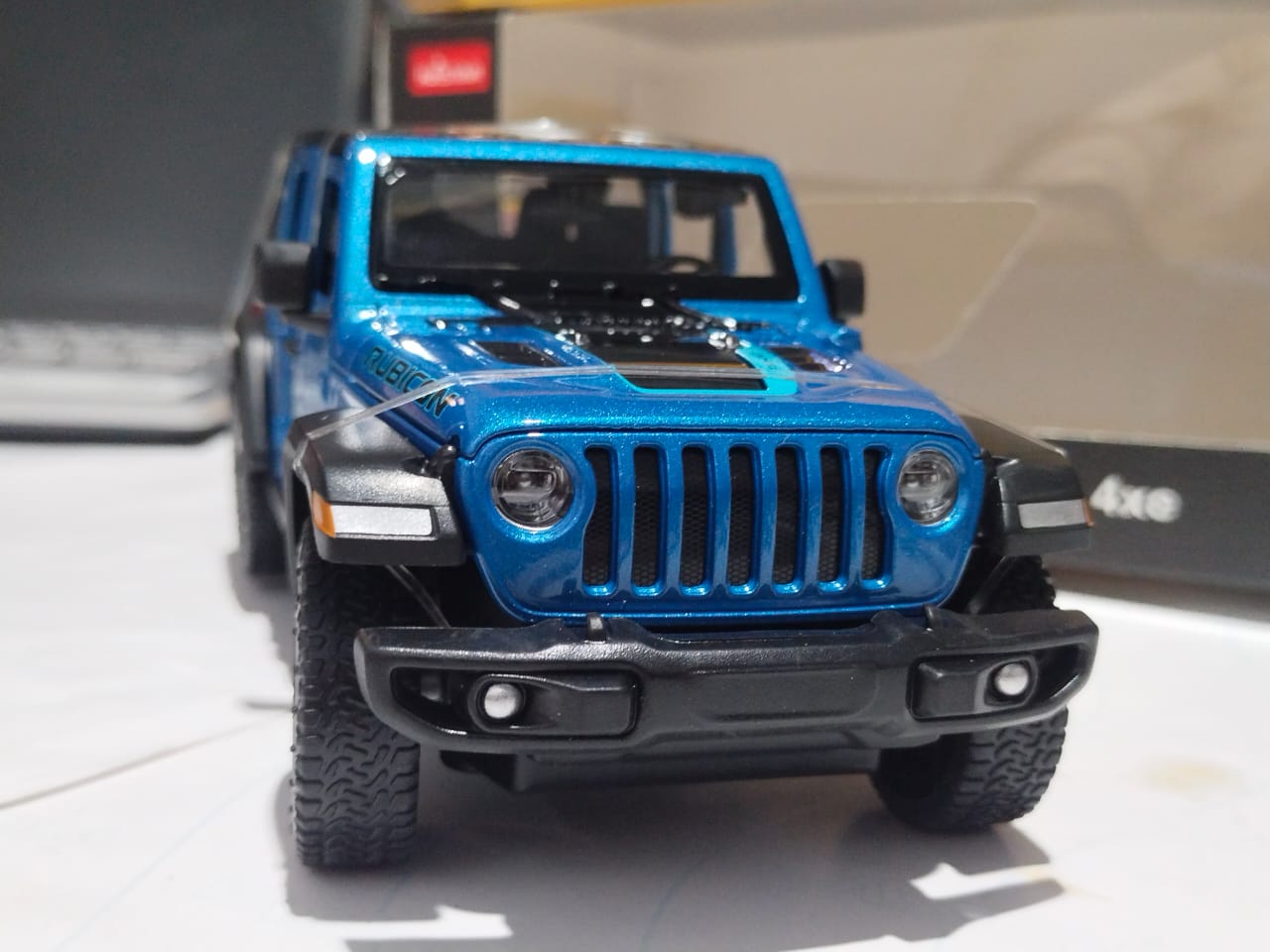 Rastar Jeep Wrangler Rubicon 4xe Blue diecast car 1/24 scale