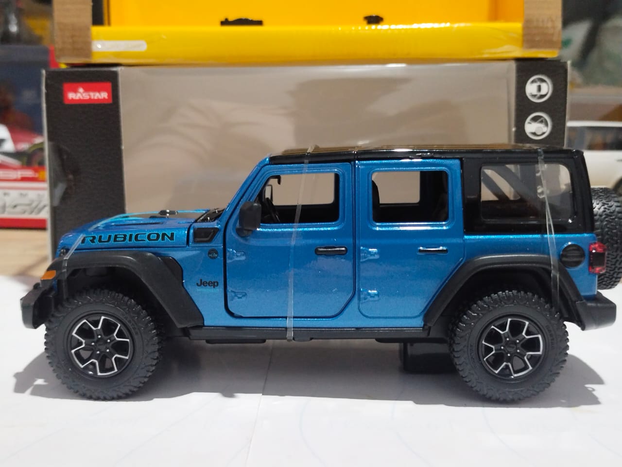 Rastar Jeep Wrangler Rubicon 4xe Blue diecast car 1/24 scale