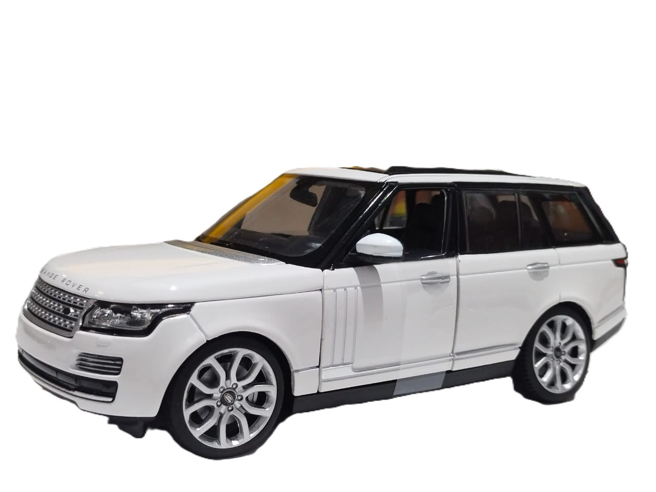 Rastar Range Rover white diecast car 1/24 scale