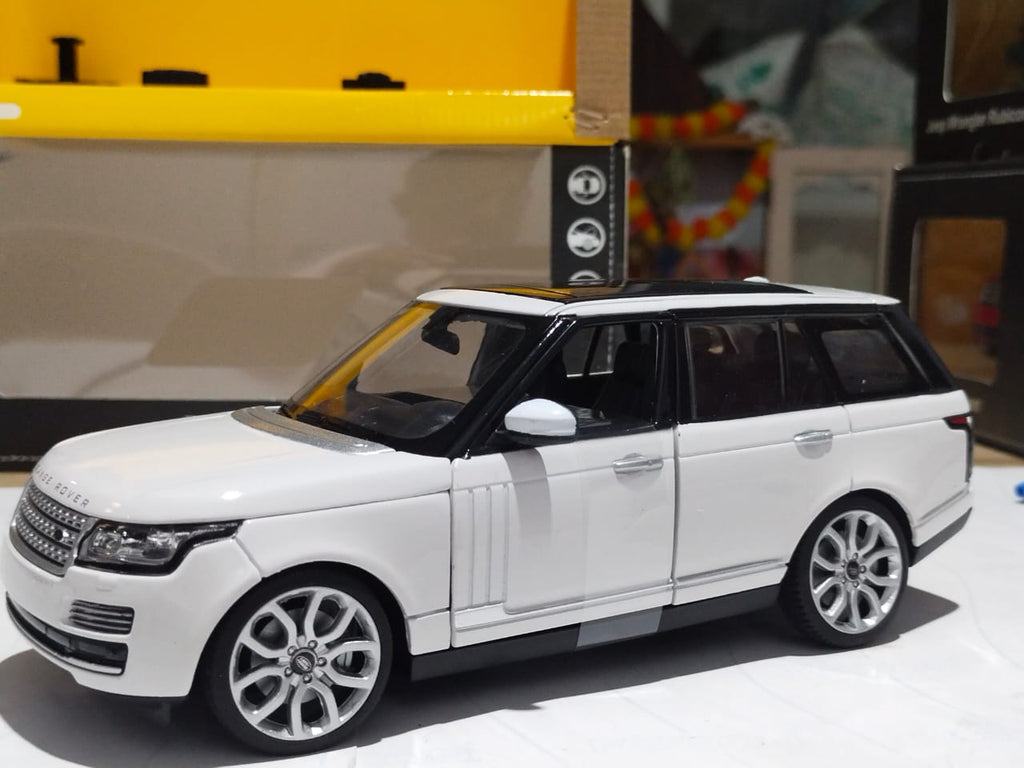 Rastar Range Rover white diecast car 1/24 scale