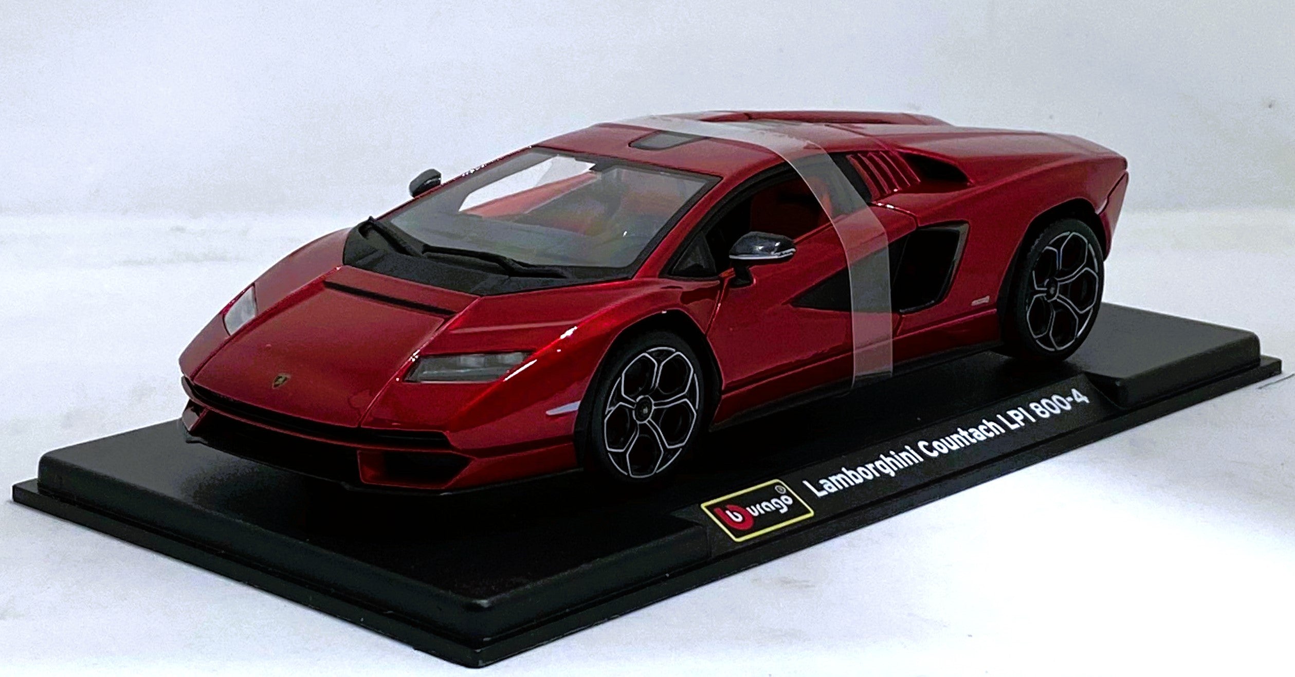 Bburago Lamborghini Countach LPI 800-4 Red 1/24