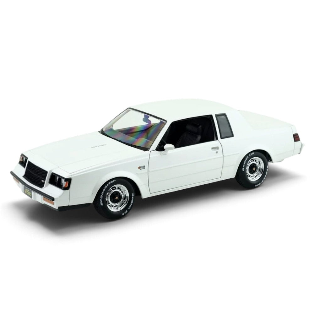 1987 Buick Grand National 1/18 scale Diecast car Model by Maisto (white)