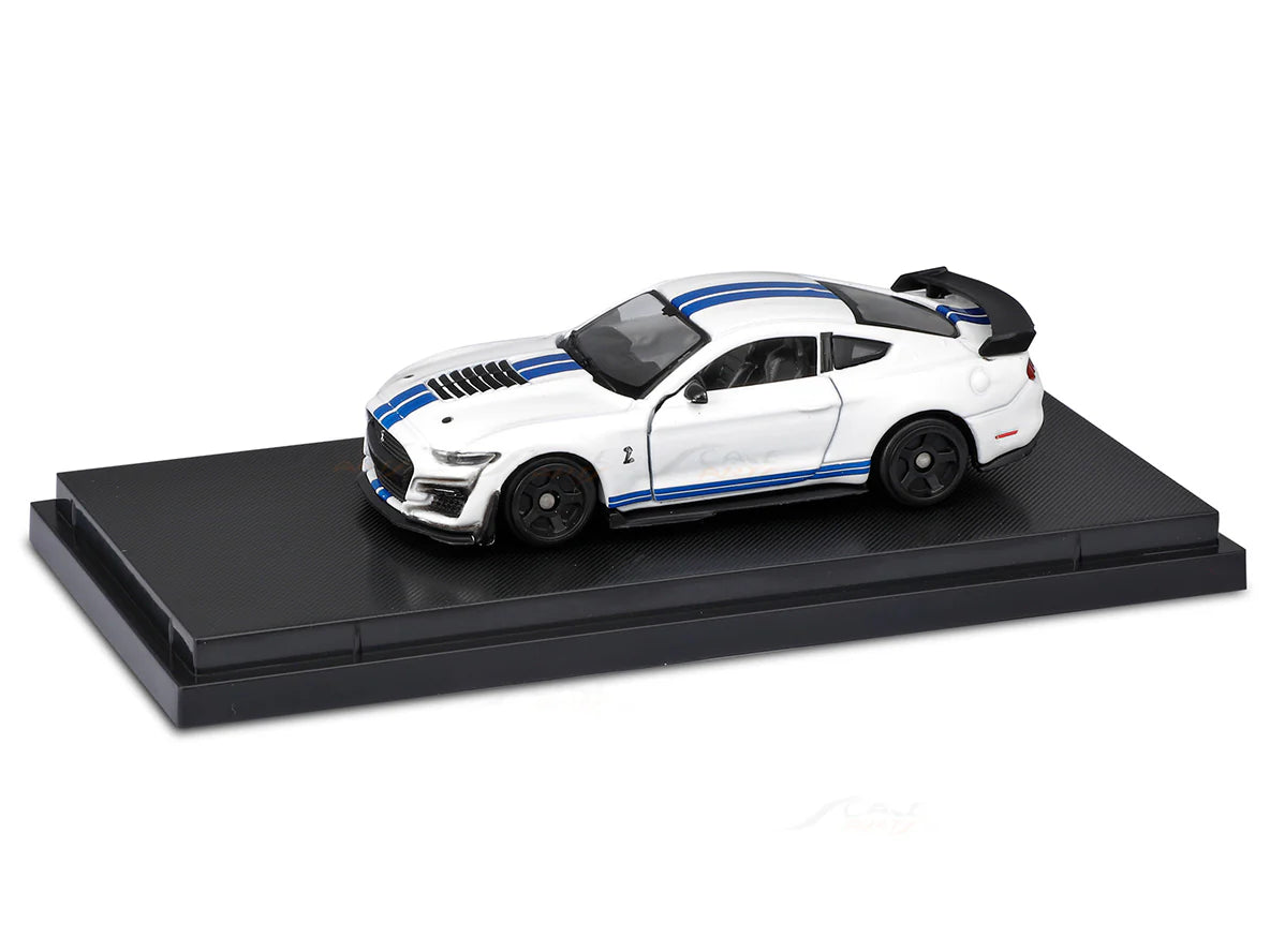 Bburago 2020 Shelby Mustang GT500 white 1/64 Scale Model diecast car with display case