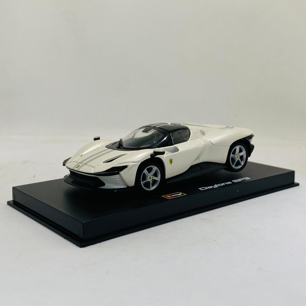 Bburago Ferrari Daytona SP3 White 1/43