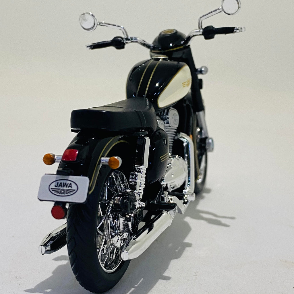 Jawa Classic 300 Black Chrome scale miniature model bike 1/18
