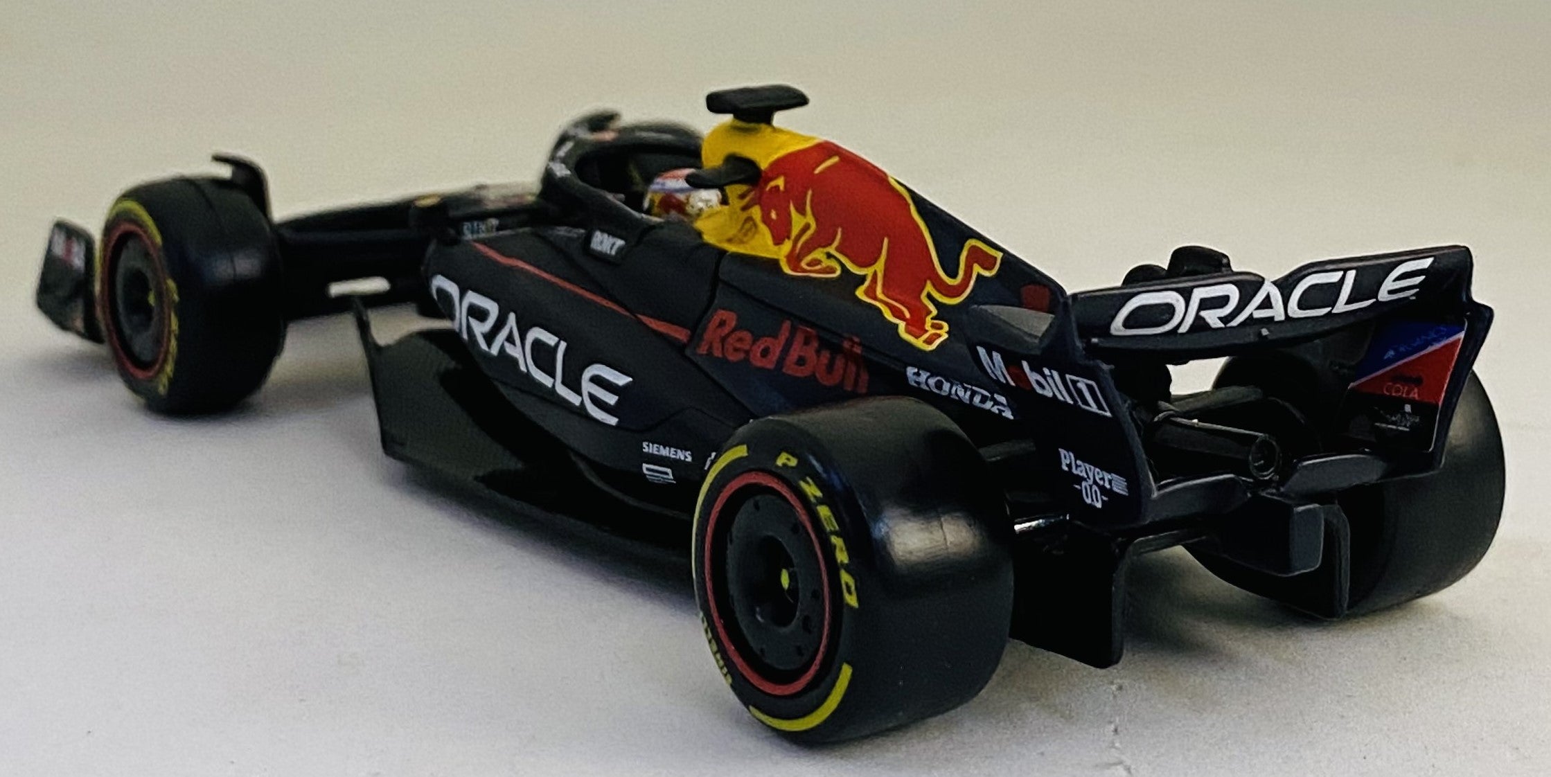 Bburago 2023 Red bull Racing Team 1 Max Verstappen, 1/43 RB19