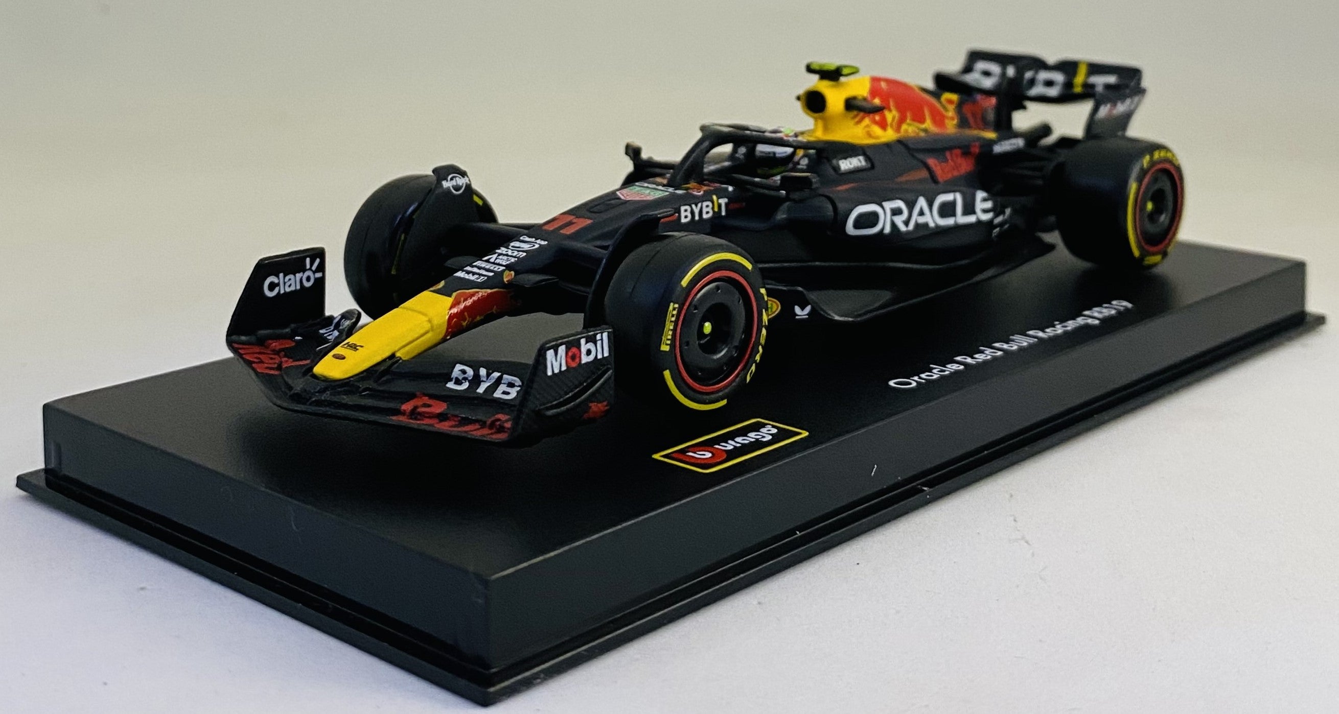 Bburago 2023 Red bull Racing Team 1 Max Verstappen, 1/43 RB19