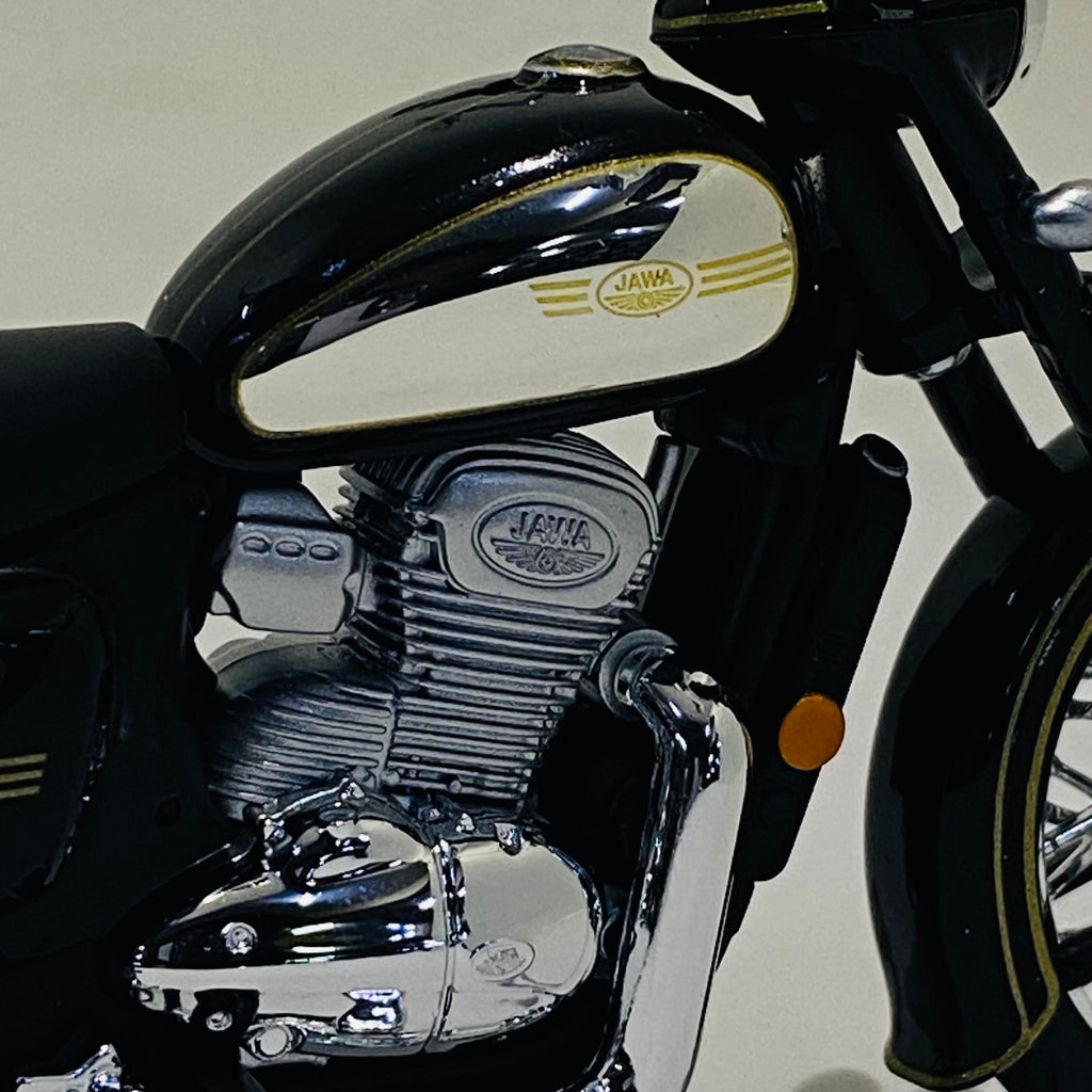 Jawa Classic 300 Black Chrome scale miniature model bike 1/18