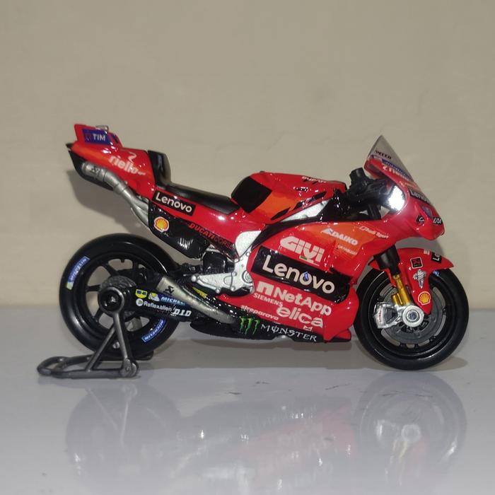 Maisto MotoGP Ducati Lenovo Team 2024 Francesco Bagnaia 1 - 1/18