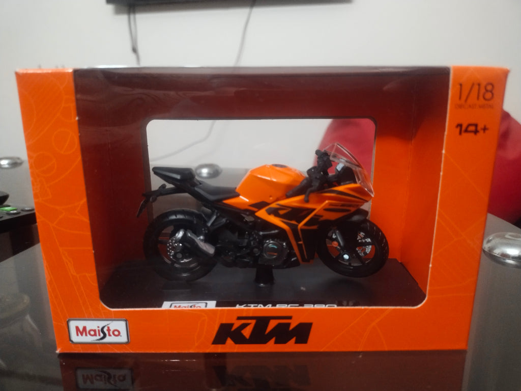Maisto 2022 KTM RC 390 1/18 orange