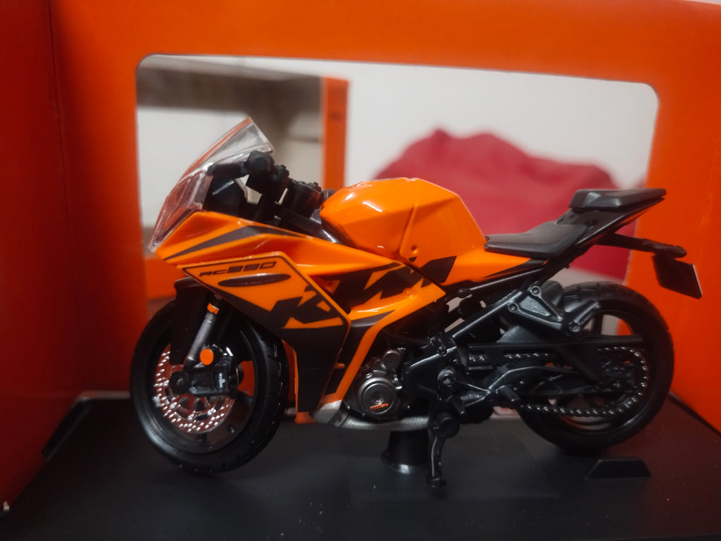 Maisto 2022 KTM RC 390 1/18 orange