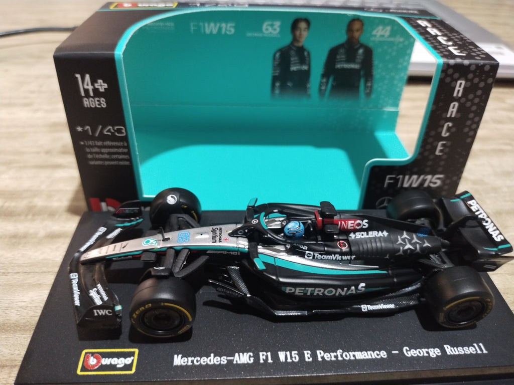 Bburago MERCEDES AMG PETRONAS 2024 F1 W15 E Performance no 33 George Russell 1/43