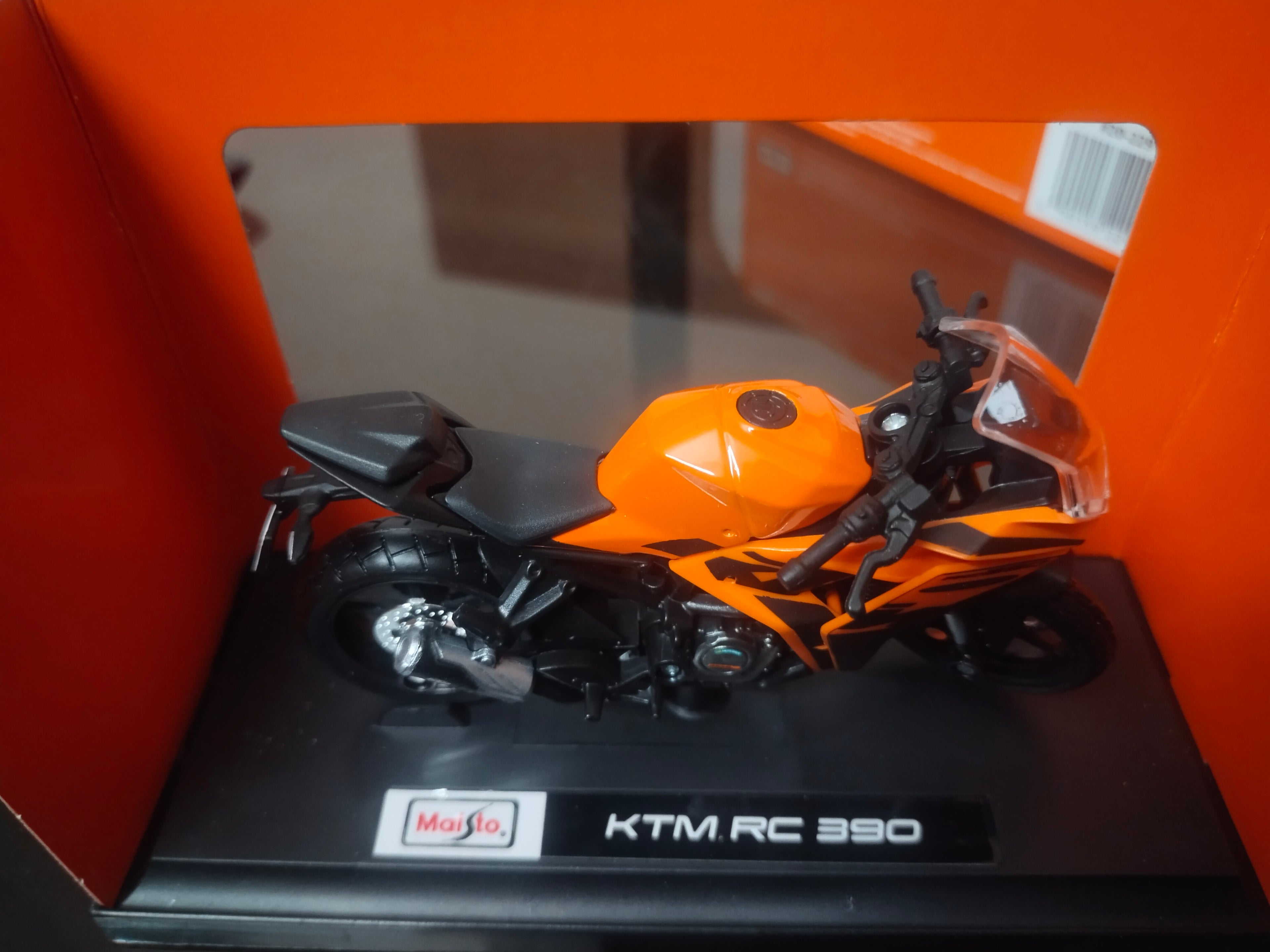 Maisto 2022 KTM RC 390 1/18 orange