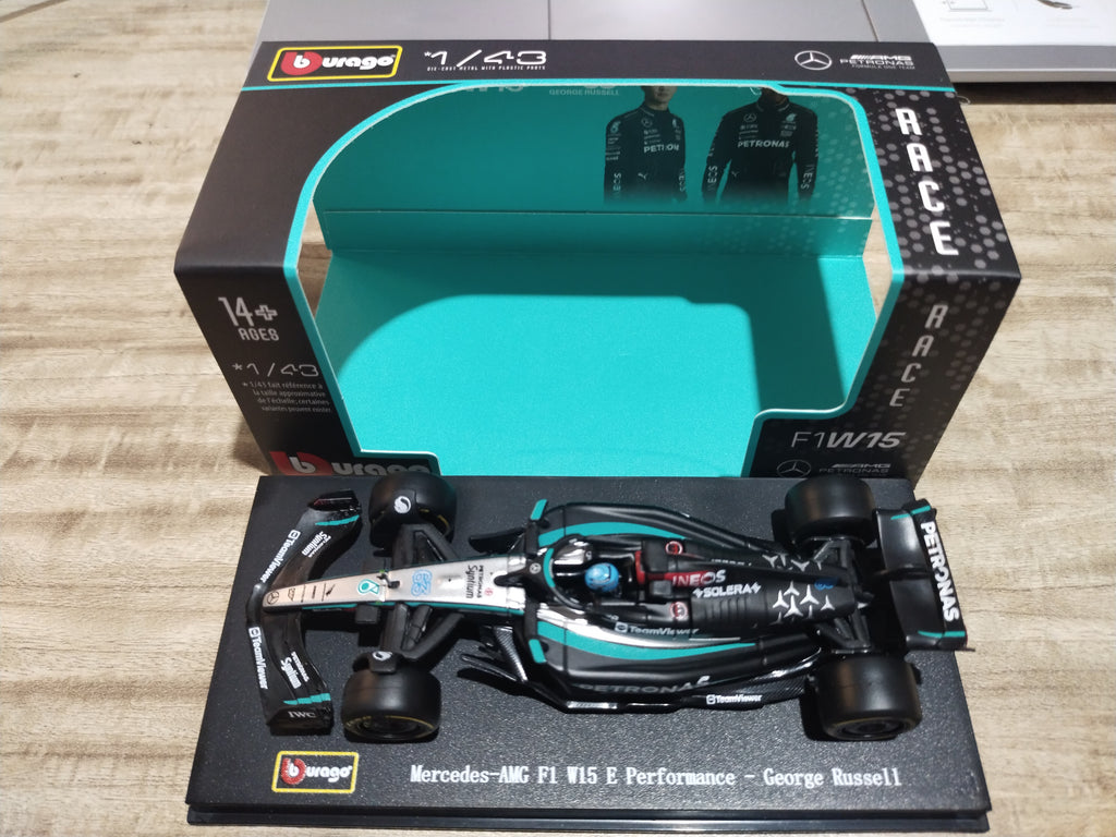 Bburago MERCEDES AMG PETRONAS 2024 F1 W15 E Performance no 33 George Russell 1/43