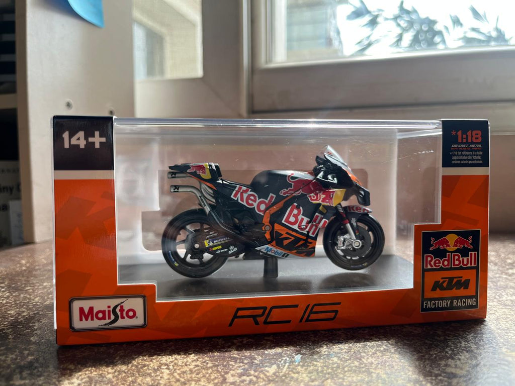 Maisto Red Bull KTM MotoGP Racing Team 2023 Bike 1/18