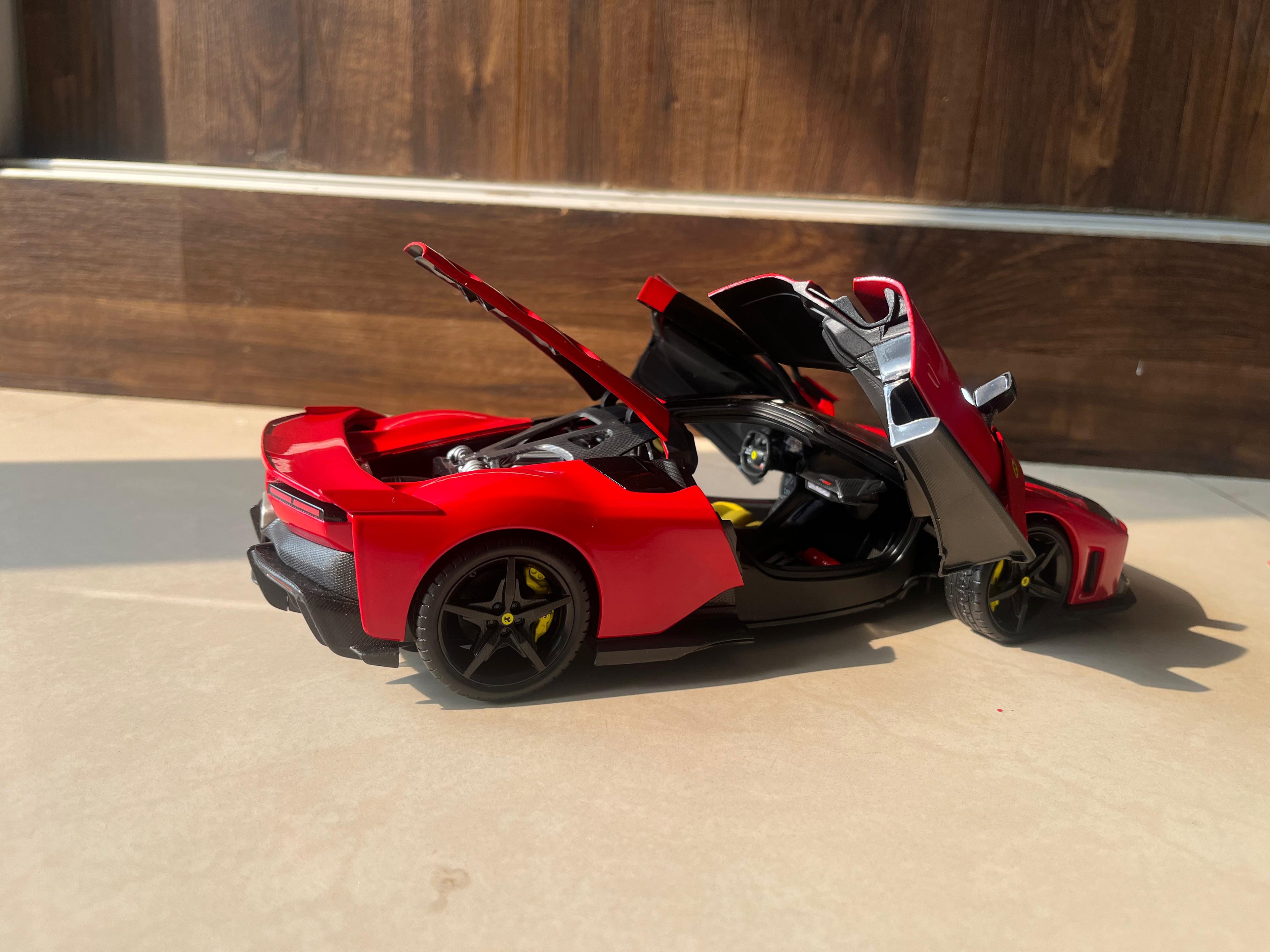 Bburago Ferrari F80 Signature Edition 1/18