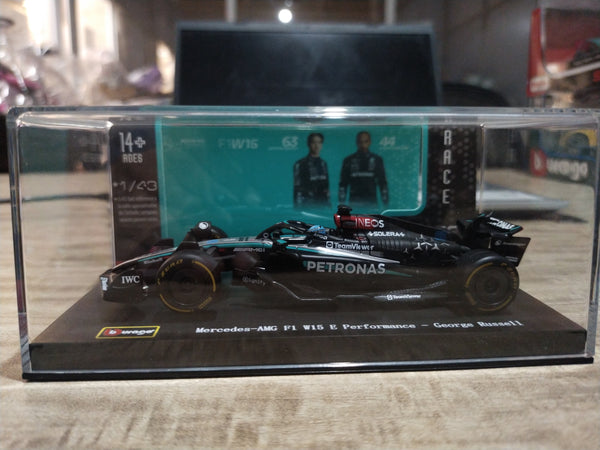 Bburago MERCEDES AMG PETRONAS 2024 F1 W15 E Performance no 33 George Russell 1/43