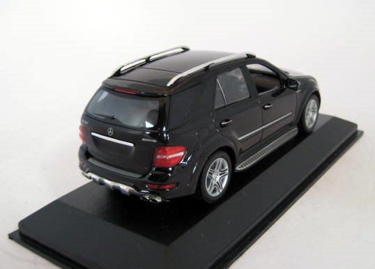 Minichamps Mercedes Benz ML 63 AMG Black 1/43