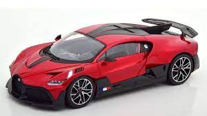 Bburago Bugatti Divo 1/18 Red