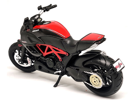 Maisto Ducati Diavel Carbon 1/18 - Hobbytoys