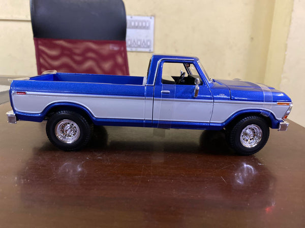 Maisto 1979 FORD F-150 Pickup Truck Blue 1/20