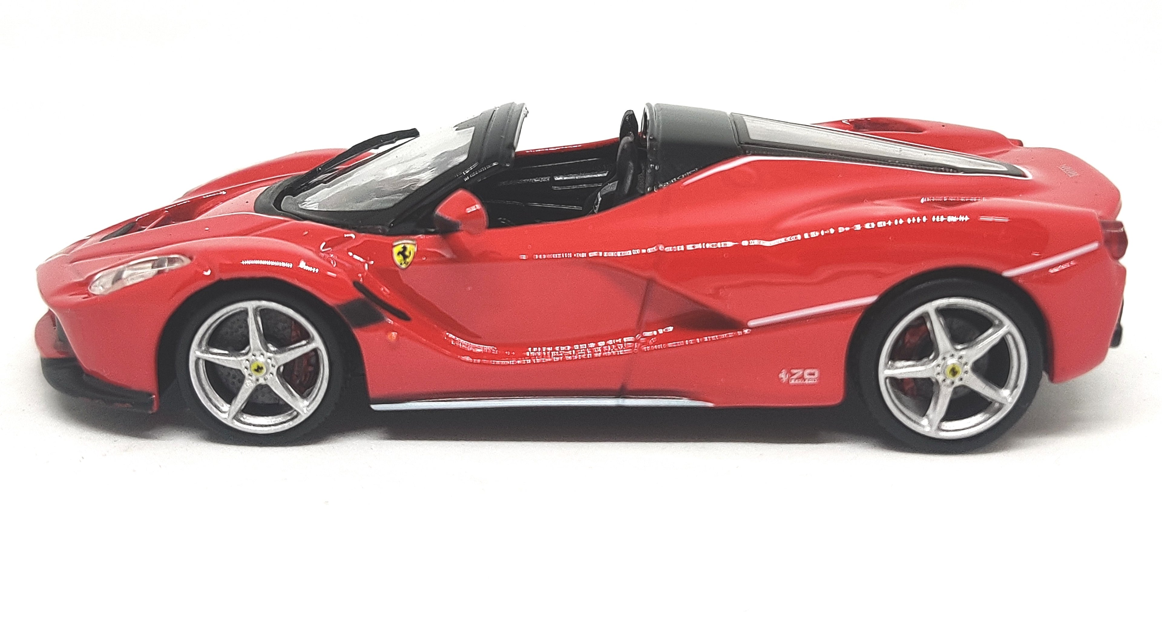 Bburago Ferrari Laferrari Aperta Signature Edition Red 1/43