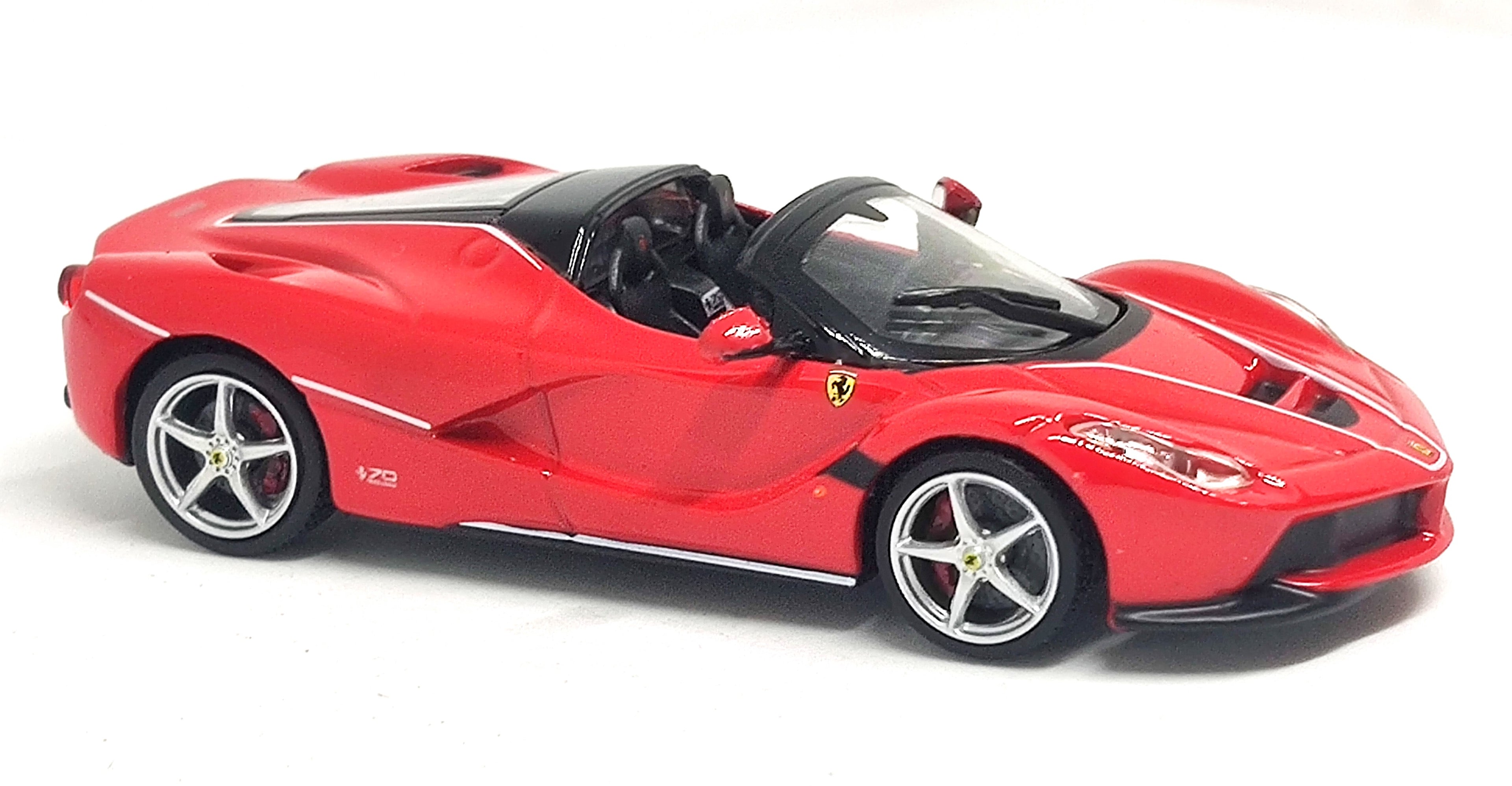 Bburago Ferrari Laferrari Aperta Signature Edition Red 1/43