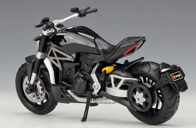 Bburago 2016 Xdiavel S Ducati 1/18