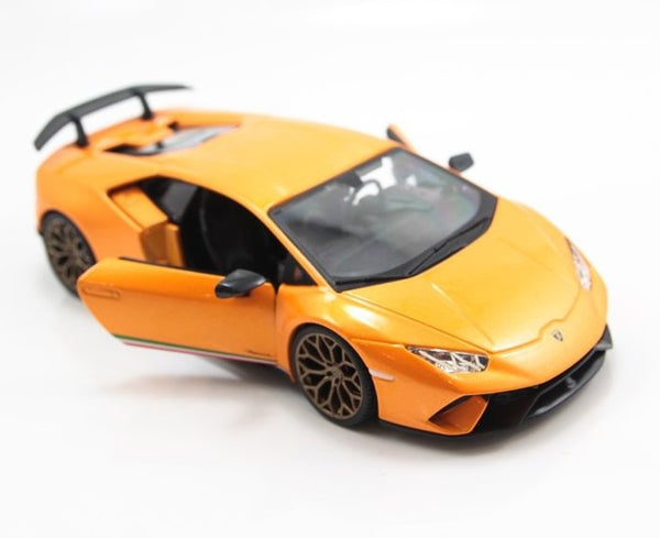 Pre Order Bburago Lamborghini Huracan Performante 1/24