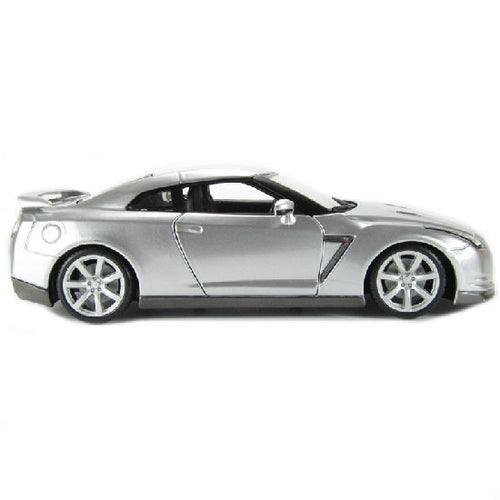 Bburago Nissan GT-R 2009 1/18 - Hobbytoys - 2